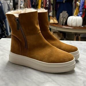 J/Slides Tristan Waterproof Suede Sneaker Bootie Tan Fur Interior 6.5